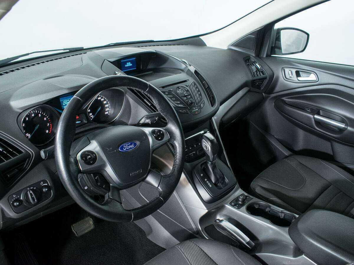 Б/У Форд Куга 2016 года. Фото: #12