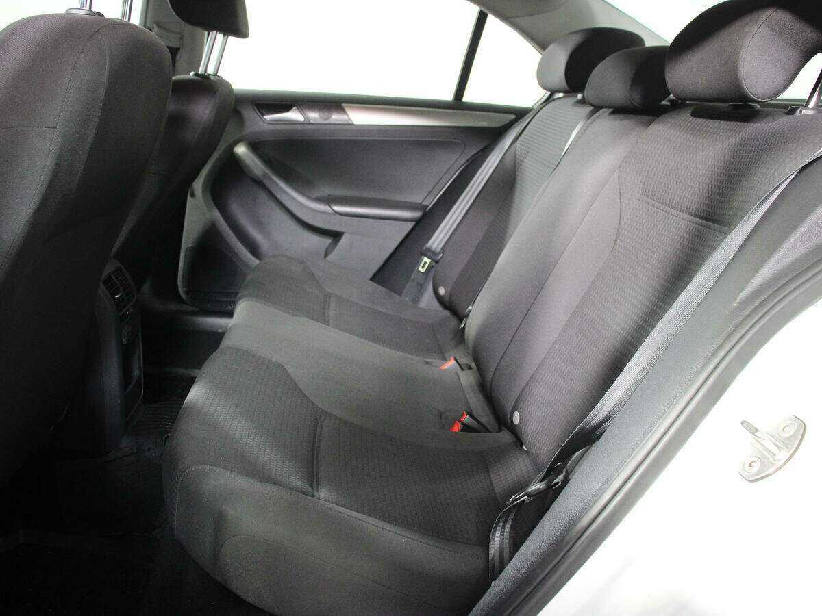 Б/У Фольксваген Джетта 2016 года. Фото: #9