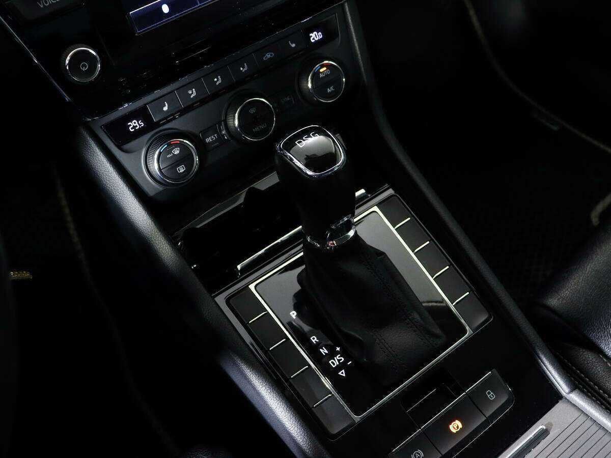 Б/У Шкода Суперб 2015 года. Фото: #14