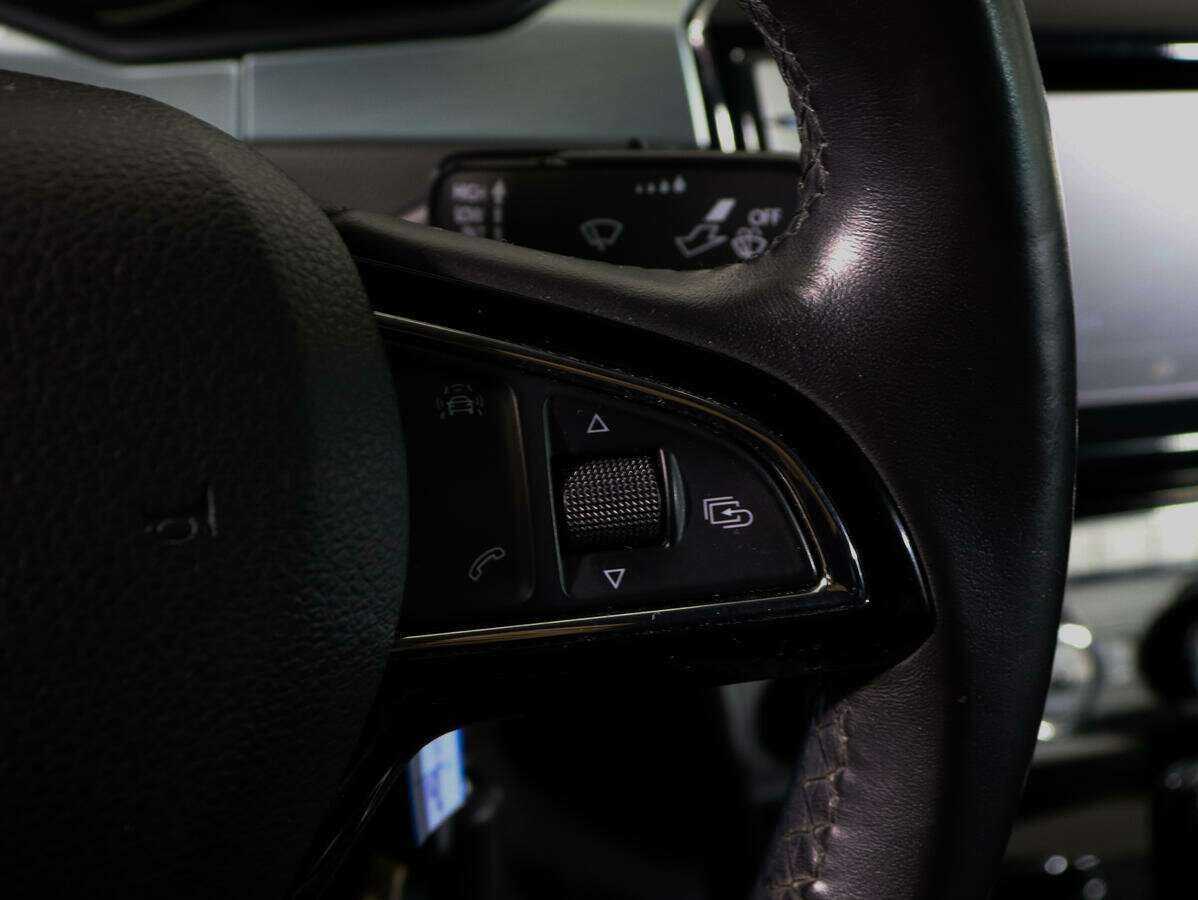 Б/У Шкода Суперб 2015 года. Фото: #16