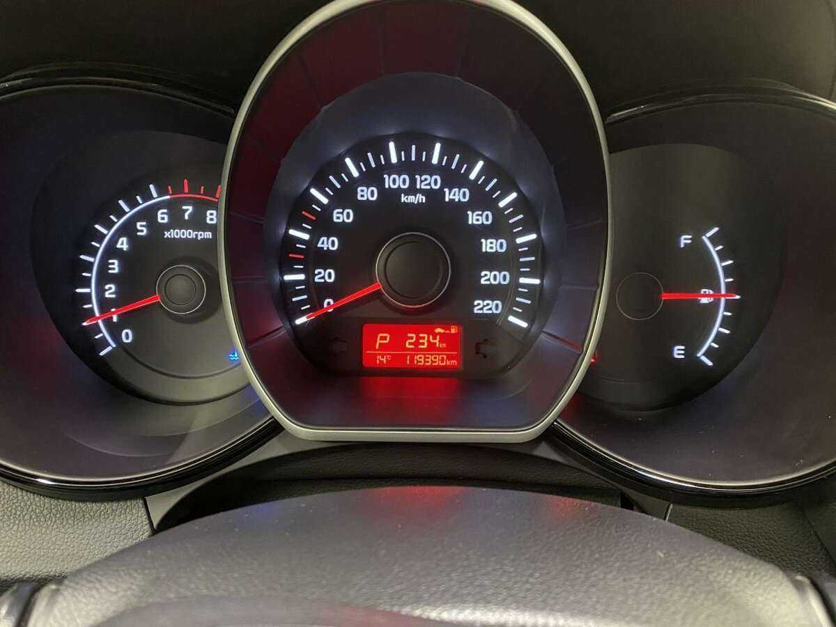 Б/У Киа Рио 2017 года. Фото: #9