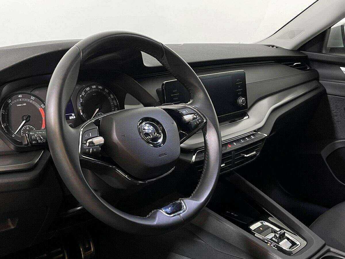 Skoda Octavia 2021 года с пробегом. Фото: #12