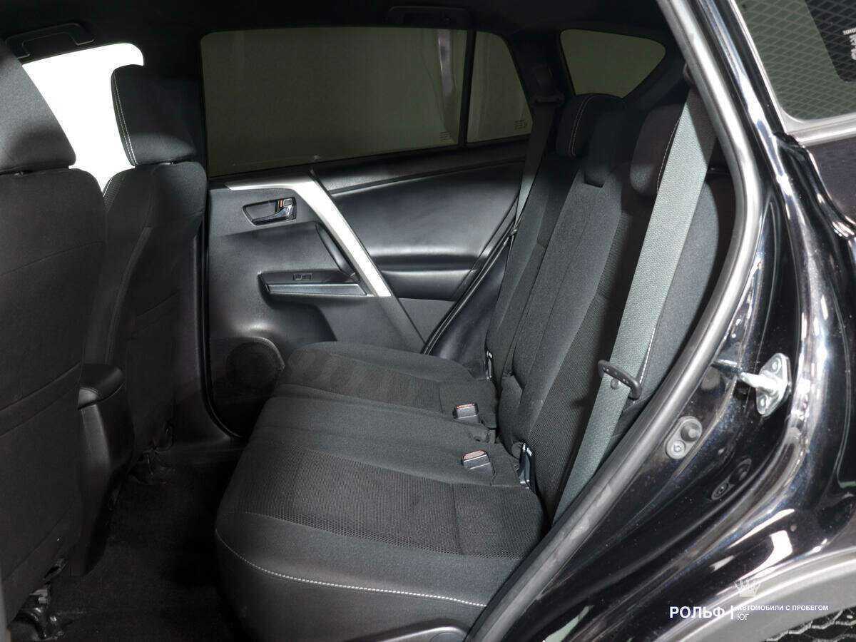 Toyota RAV4 2019 года с пробегом. Фото: #8