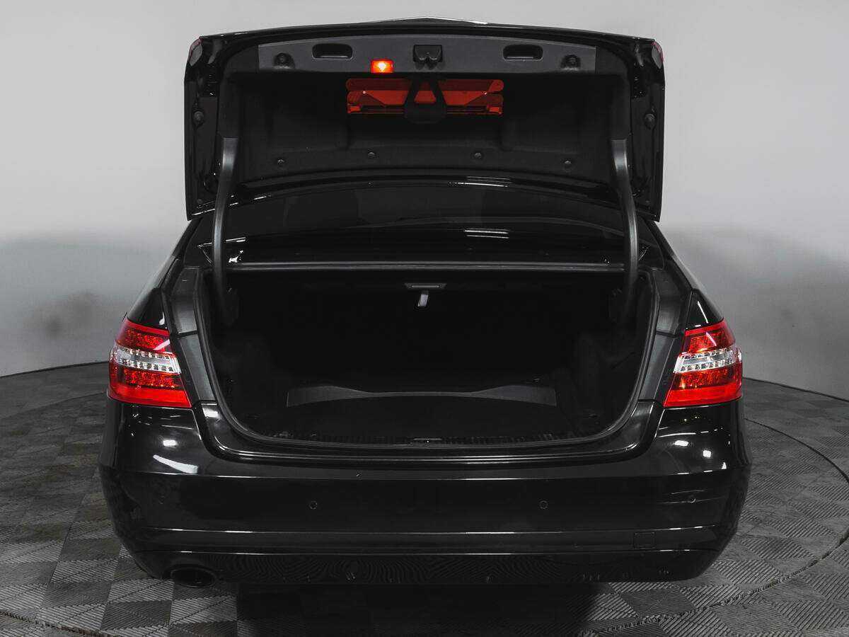 Mercedes-Benz E-Класс 2012 года с пробегом. Фото: #16