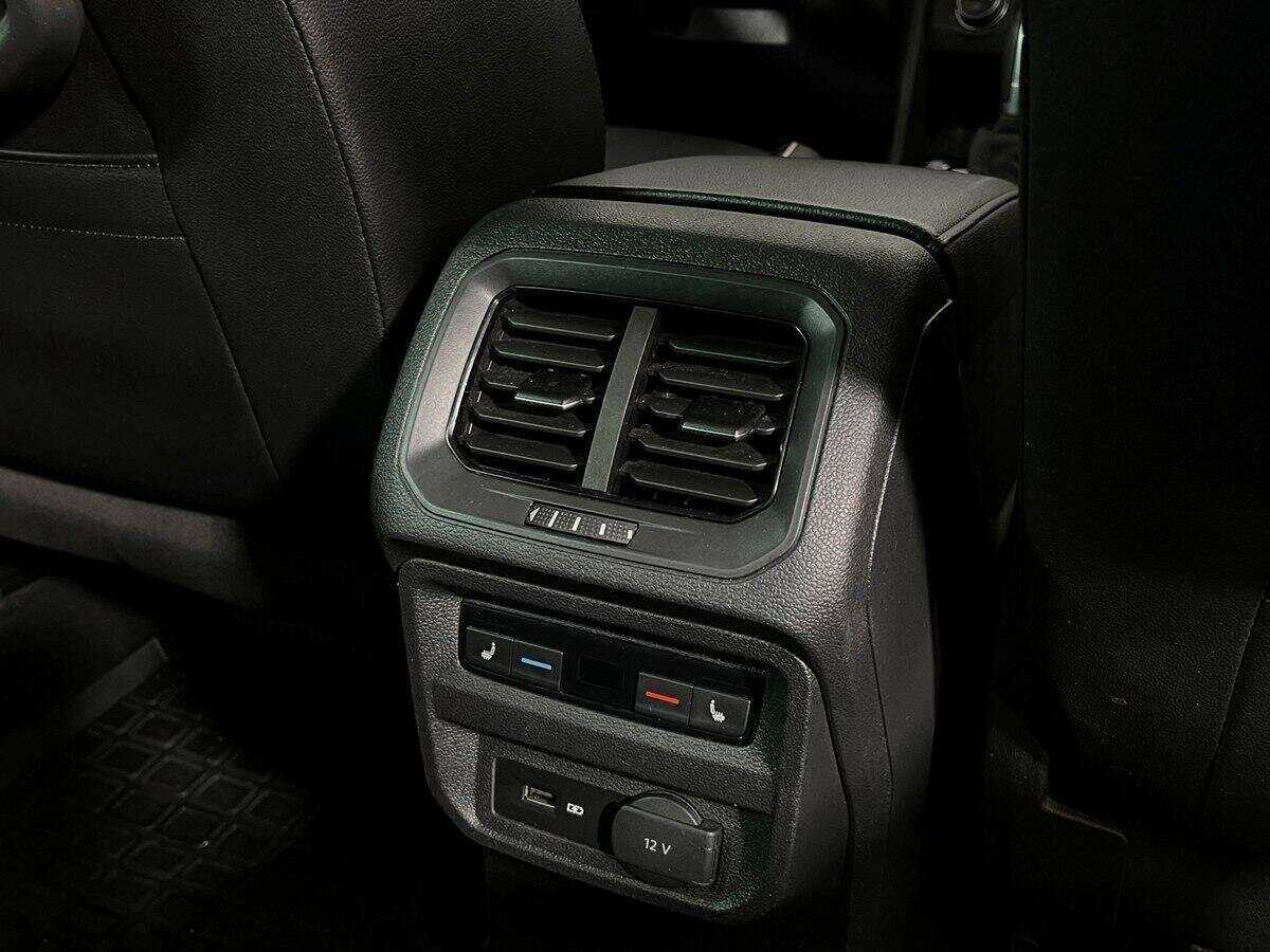 Б/У Фольксваген Тигуан 2018 года. Фото: #13