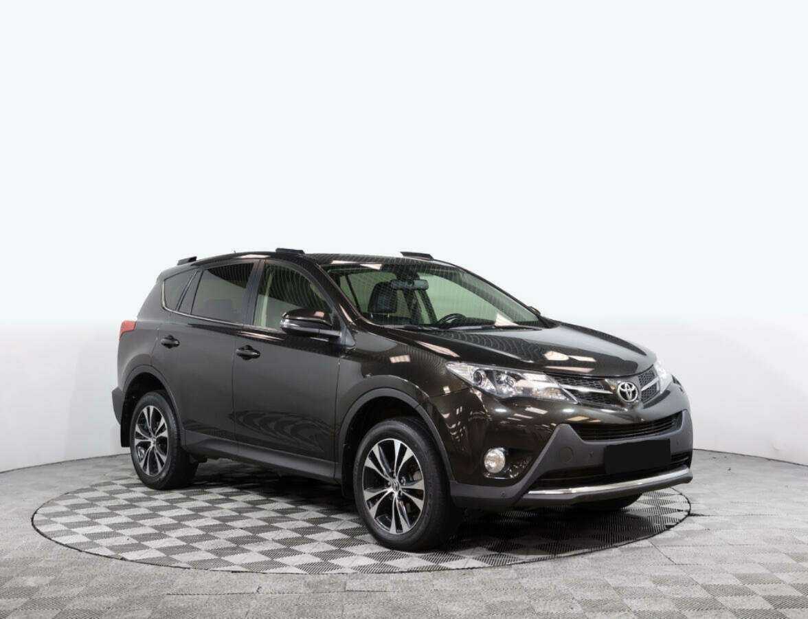 Toyota RAV4 2015 года с пробегом. Фото: #1