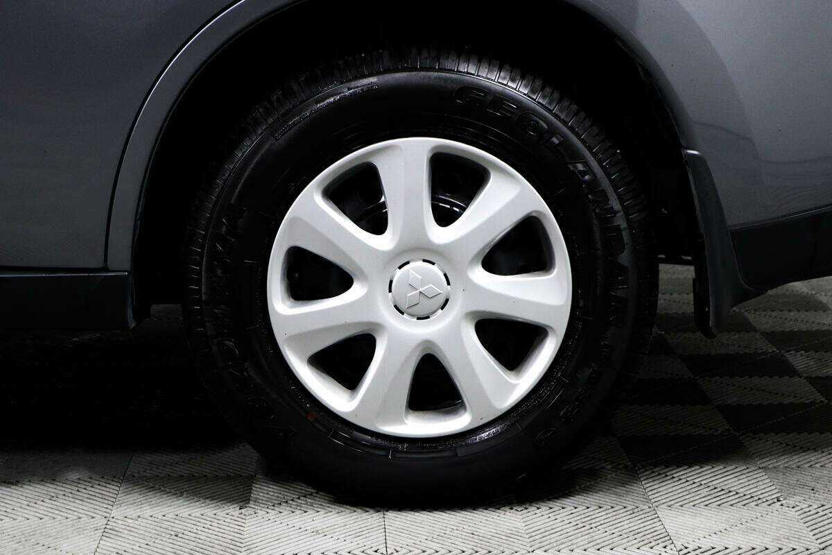 Б/У Митсубиши Оутлэндер 2012 года. Фото: #13