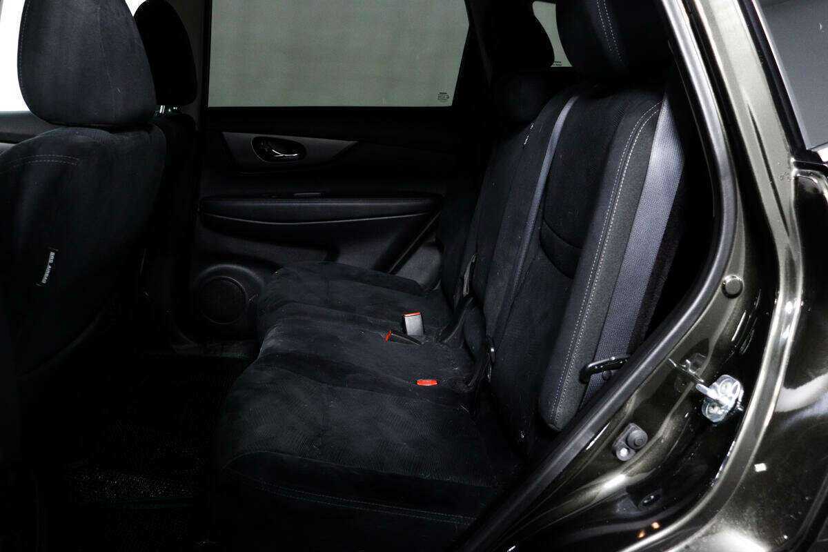 Б/У Ниссан Икс-Трейл 2015 года. Фото: #11