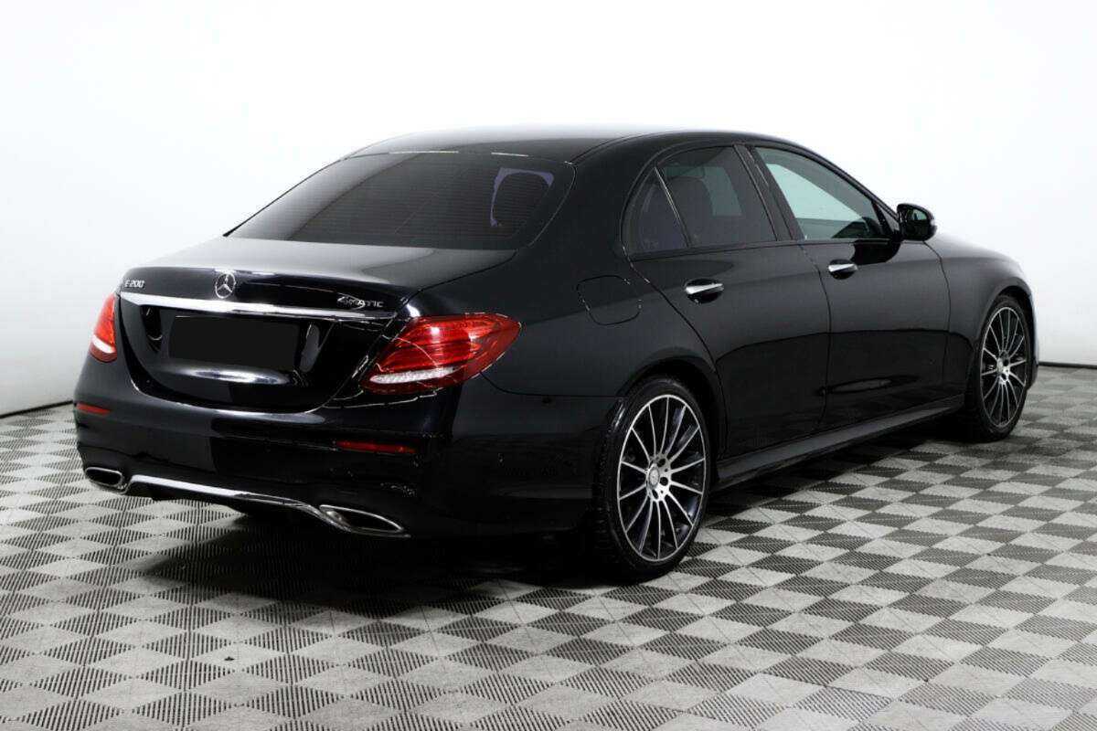 Mercedes-Benz E-Класс 2017 года с пробегом. Фото: #4