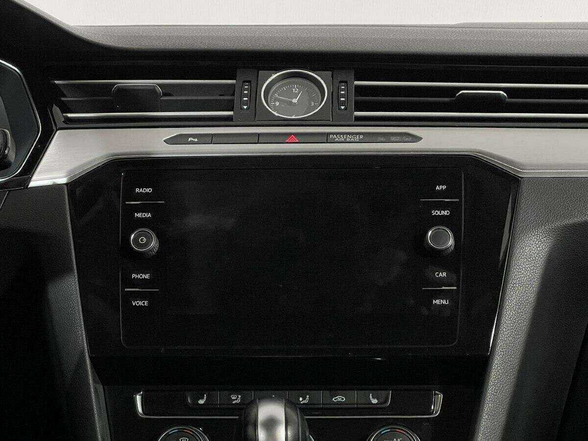 Б/У Фольксваген Пассат 2017 года. Фото: #11