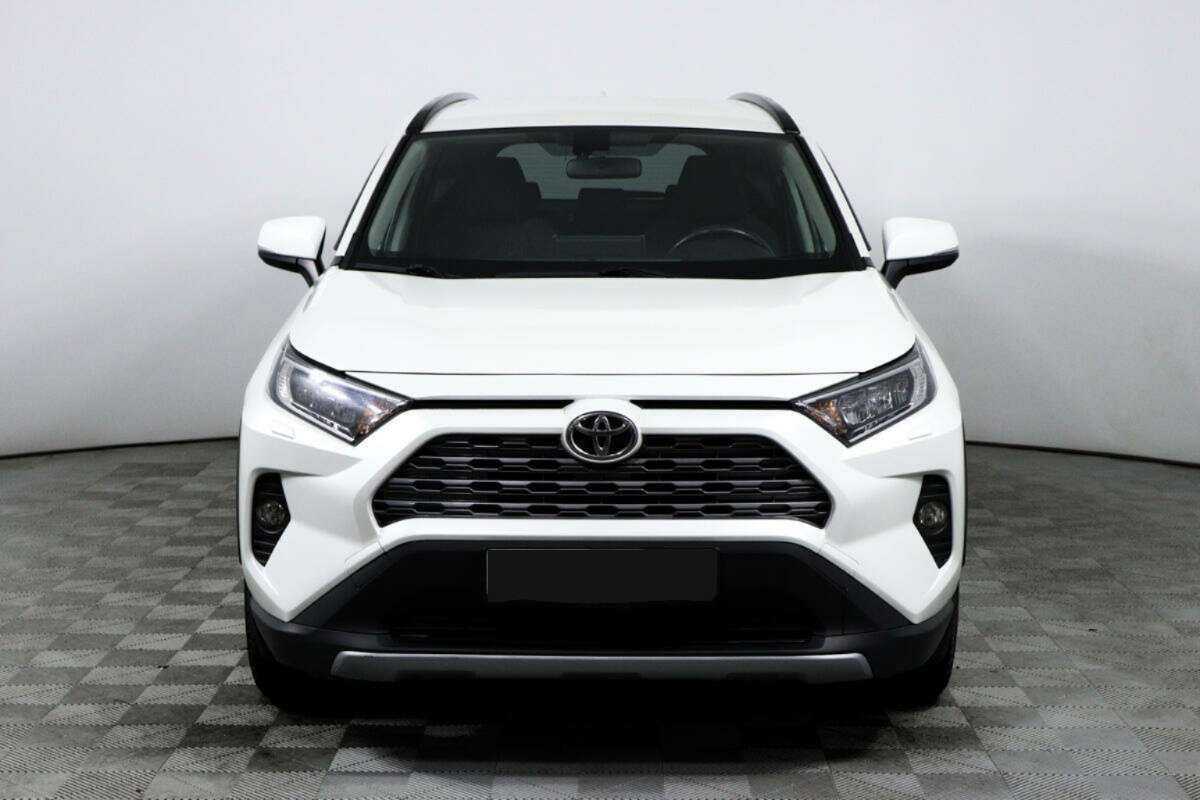 Toyota RAV4 2020 года с пробегом. Фото: #1