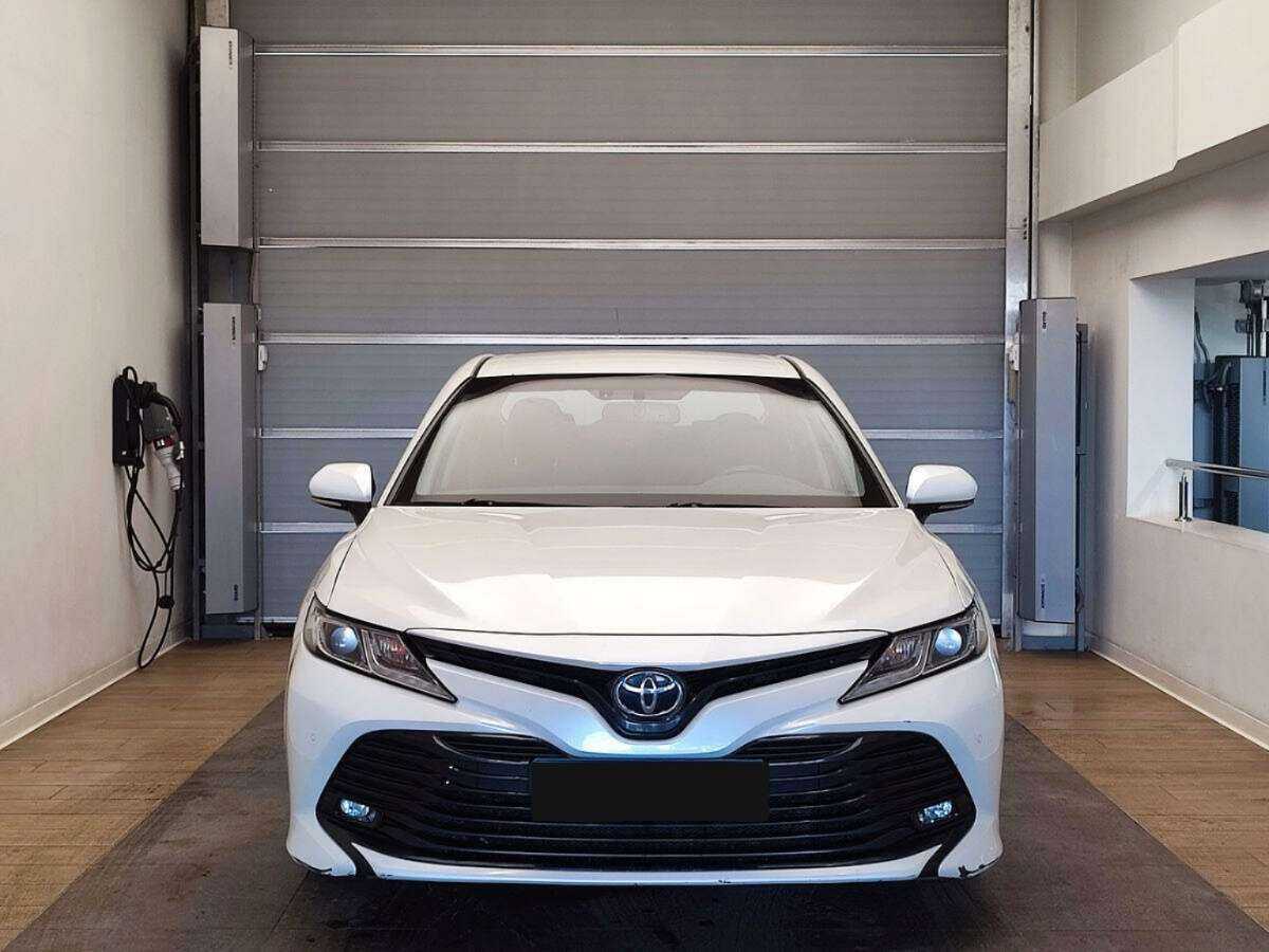 Toyota Camry 2018 года с пробегом. Фото: #1