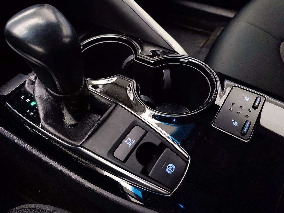 Toyota Camry 2018 года с пробегом. Фото: #11