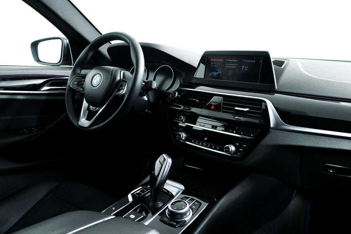 BMW 5 серии 2017 года с пробегом. Фото: #8