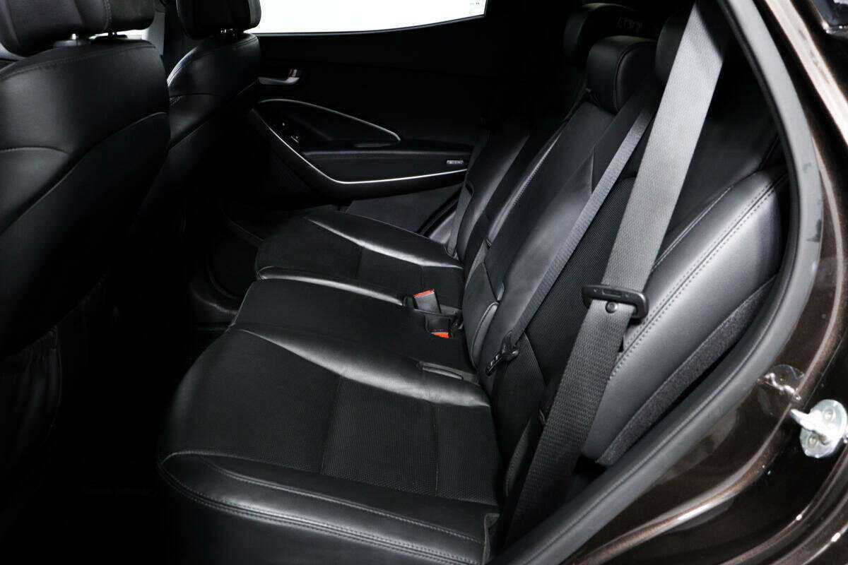 Б/У Хендай Санта Фе 2016 года. Фото: #11