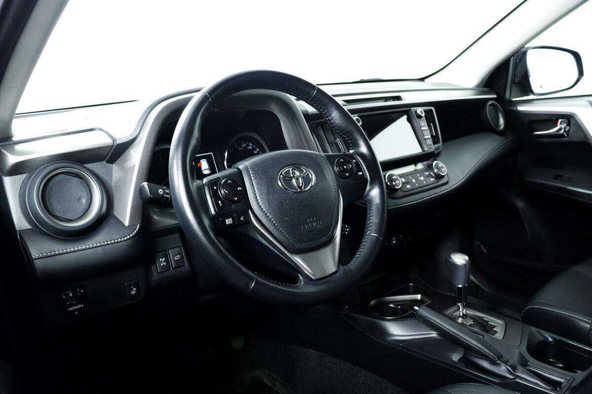 Toyota RAV4 2019 года с пробегом. Фото: #12