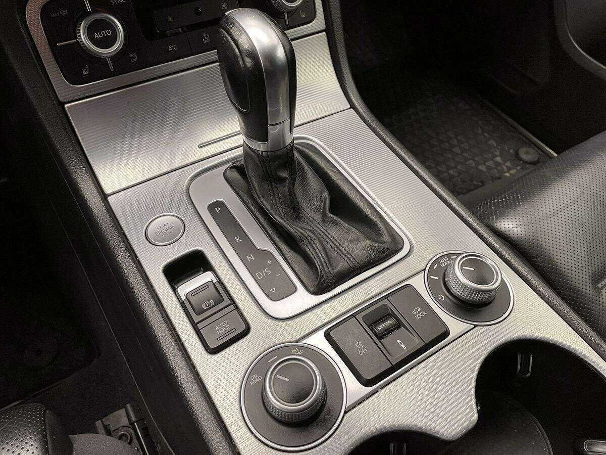 Volkswagen Touareg 2015 года с пробегом. Фото: #18