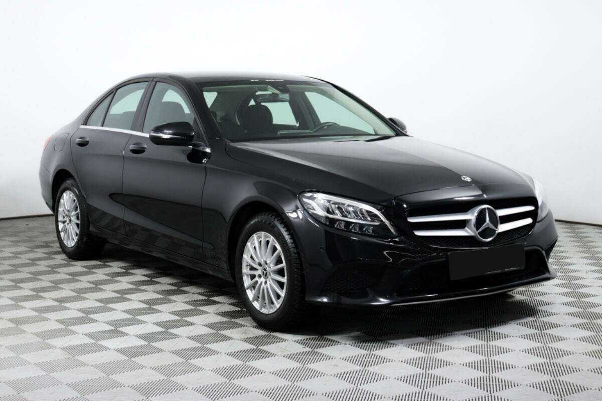 Mercedes-Benz C-Класс 2018 года с пробегом. Фото: #2
