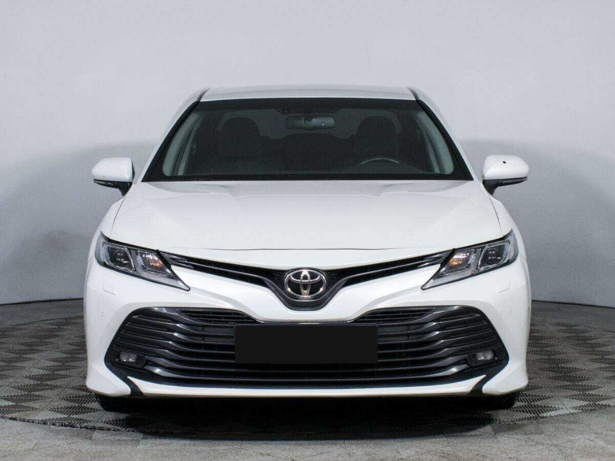 Toyota Camry 2020 года с пробегом. Фото: #1
