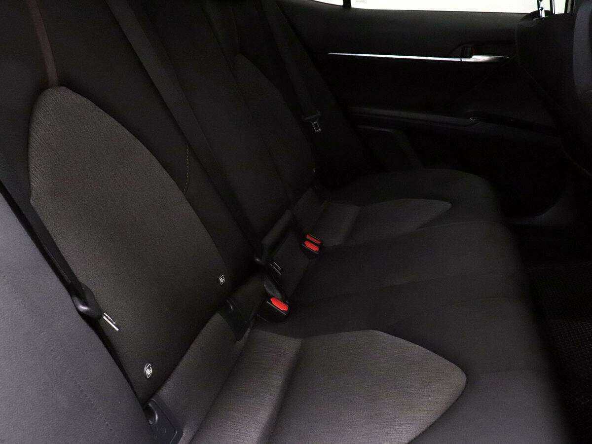 Toyota Camry 2019 года с пробегом. Фото: #7
