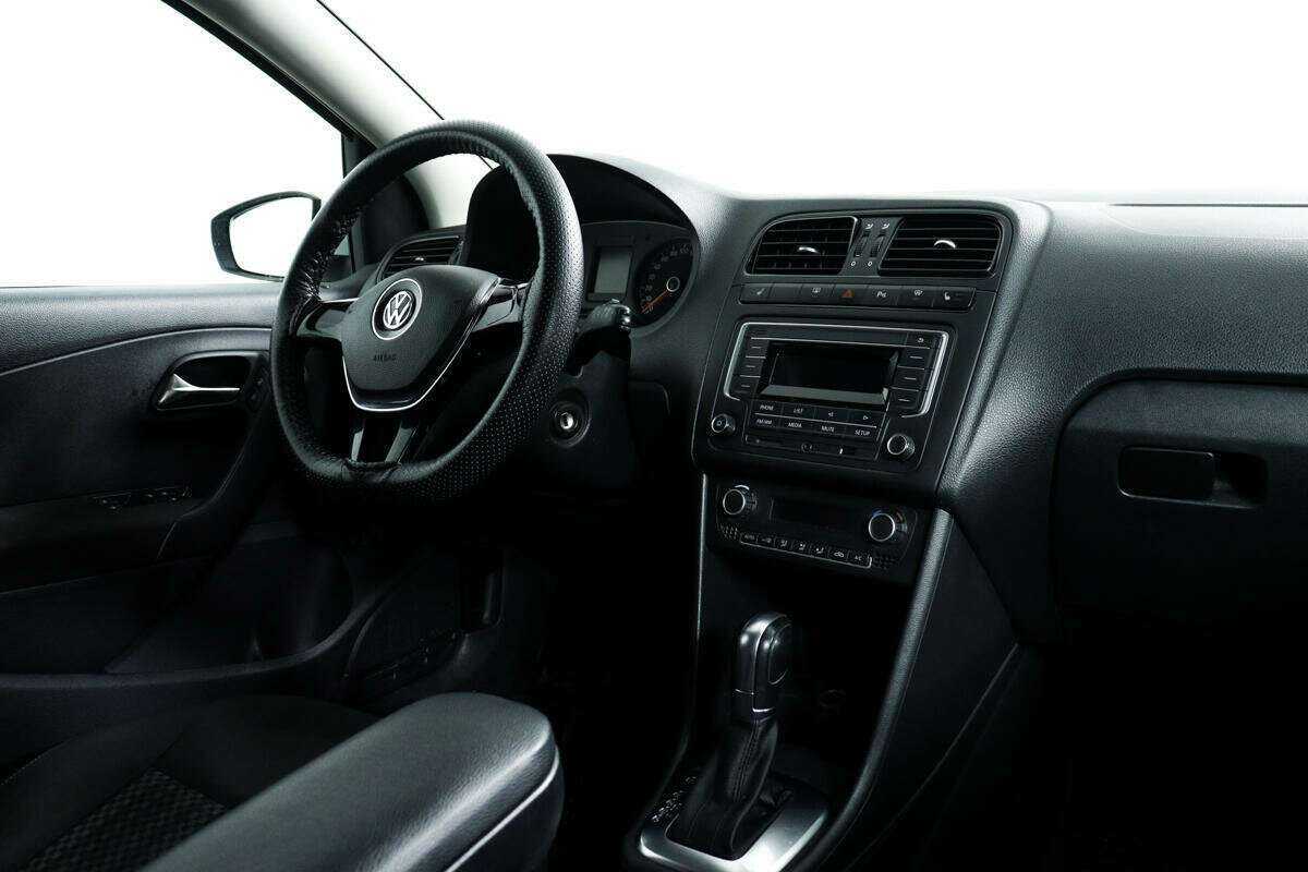 Б/У Фольксваген Поло 2016 года. Фото: #8