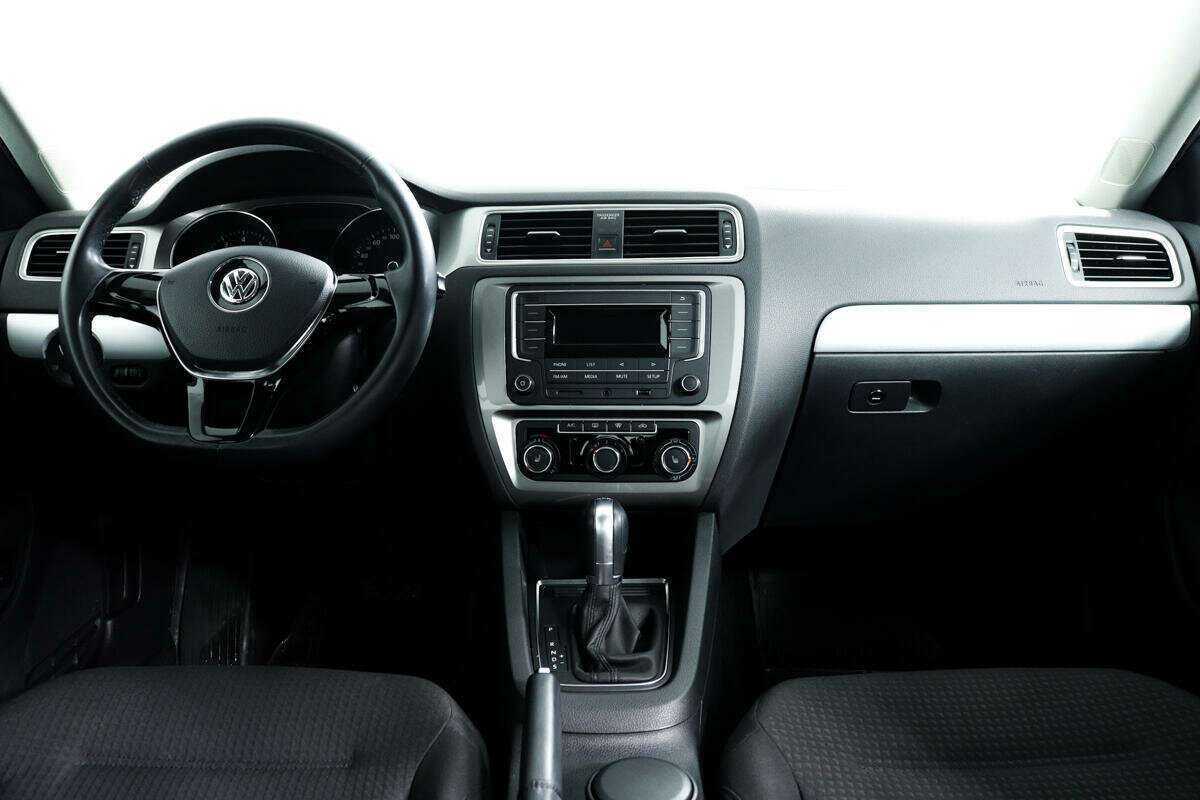 Б/У Фольксваген Джетта 2018 года. Фото: #10