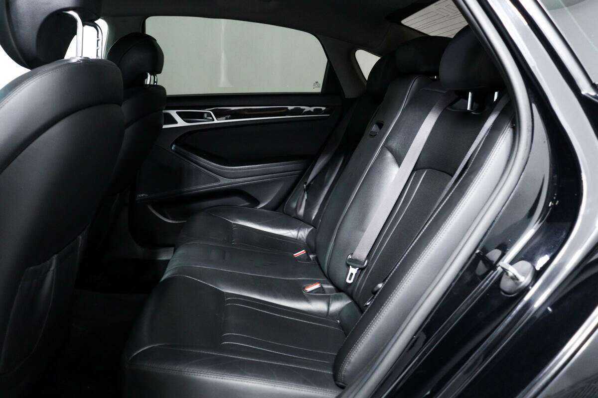 Hyundai Genesis 2016 года с пробегом. Фото: #11