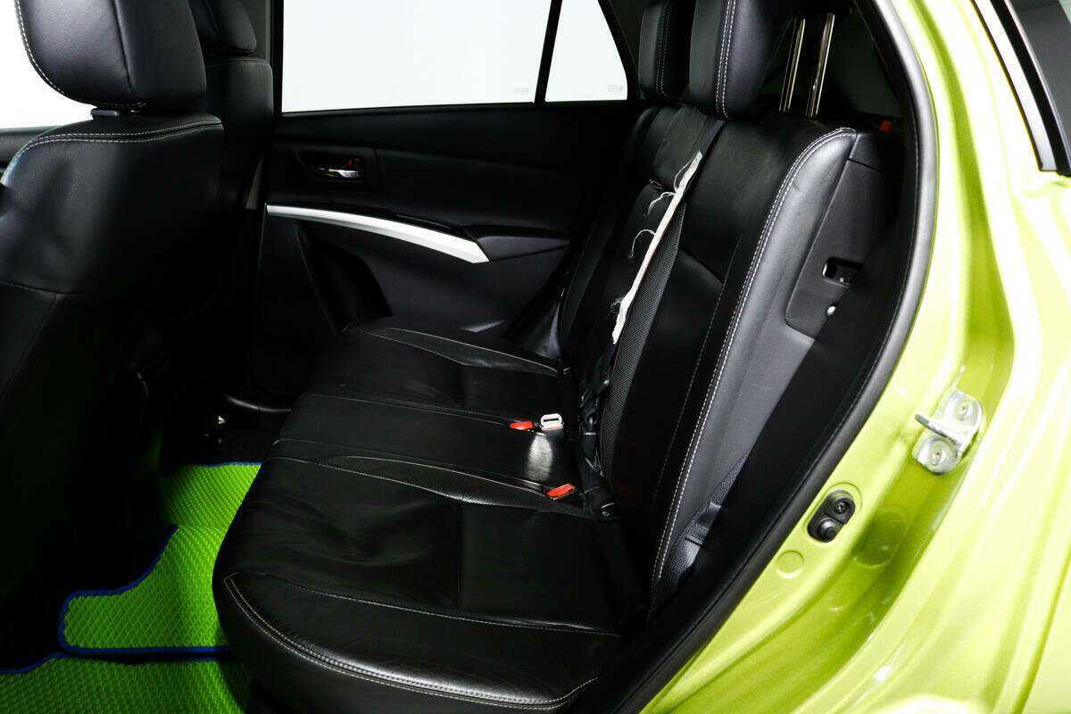 Б/У Сузуки С-Икс4 2013 года. Фото: #11