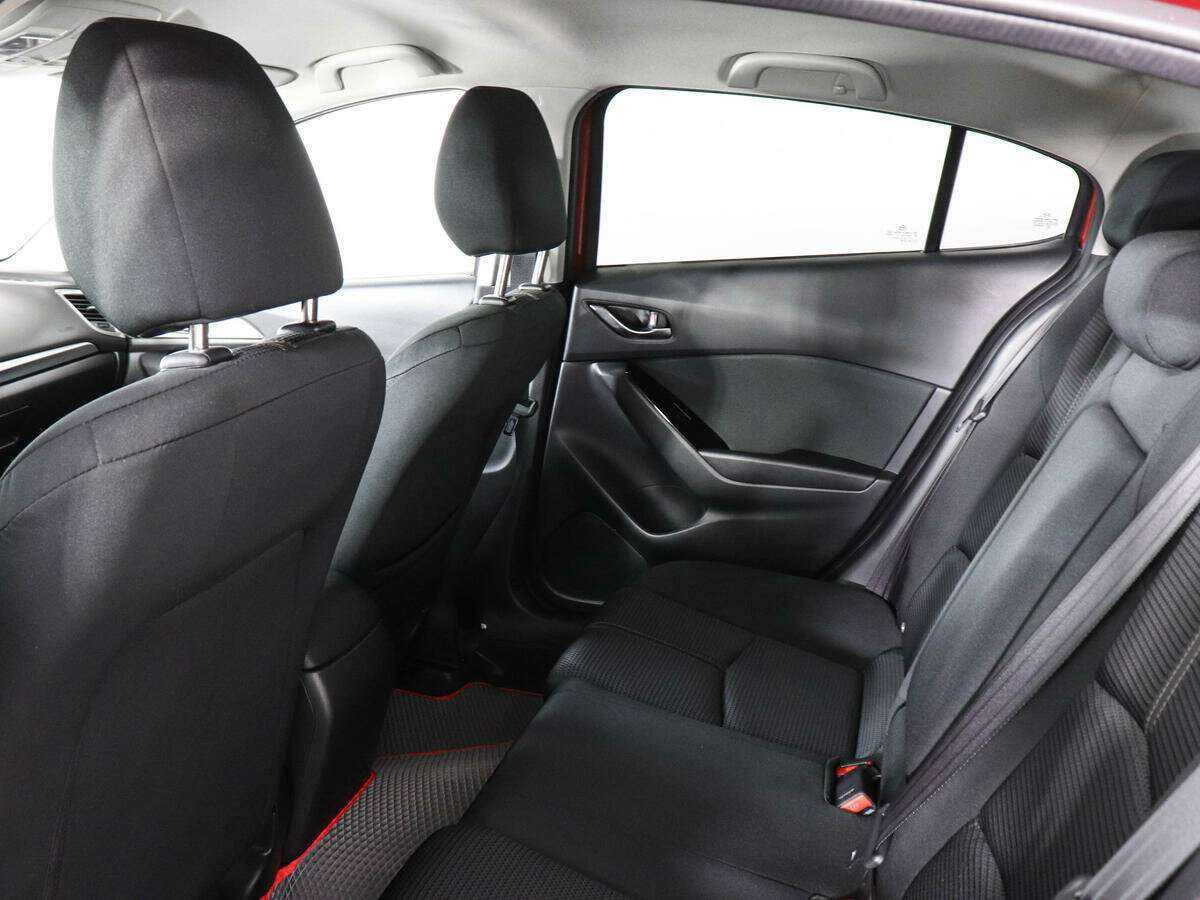 Mazda 3 2018 года с пробегом. Фото: #11