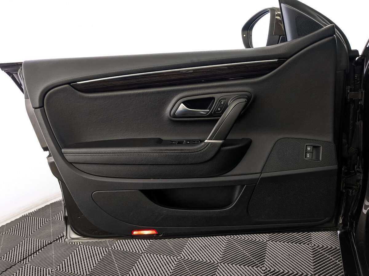 Б/У Фольксваген Пассат ЦЦ 2013 года. Фото: #16