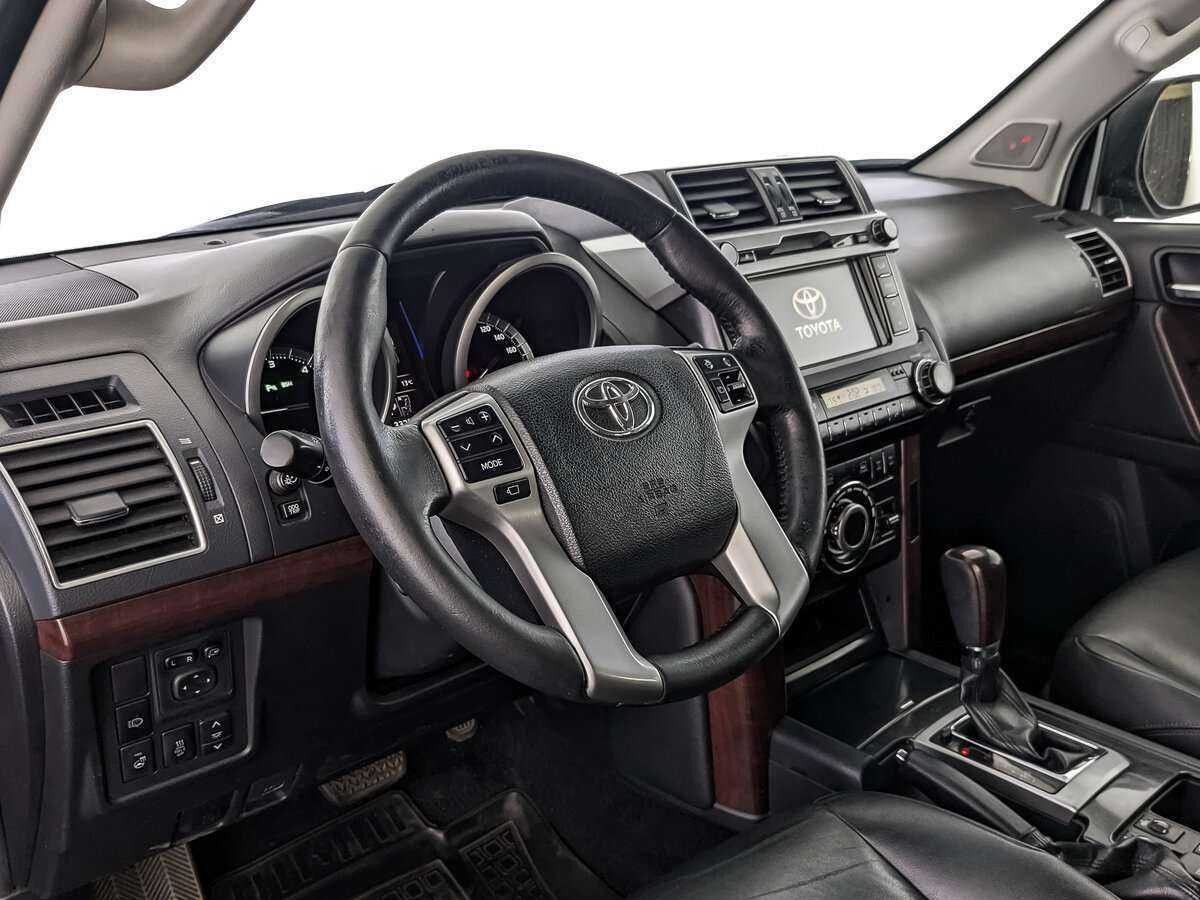 Toyota Land Cruiser Prado 2016 года с пробегом. Фото: #9