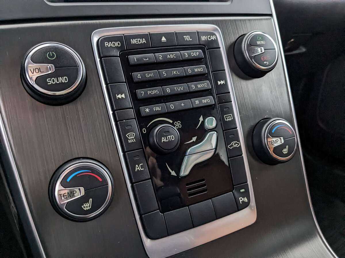 Б/У Вольво С60 2012 года. Фото: #18