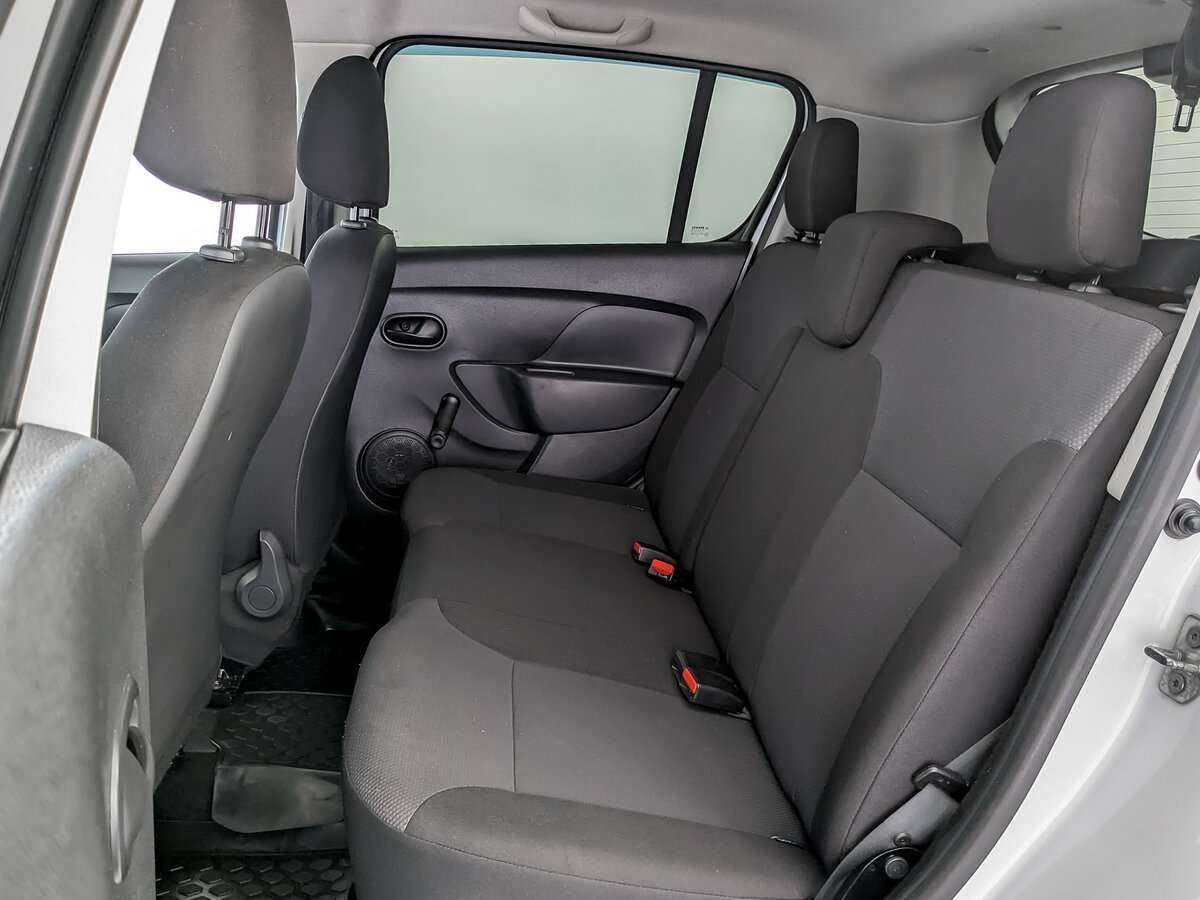 Б/У Рено Сандеро 2016 года. Фото: #9