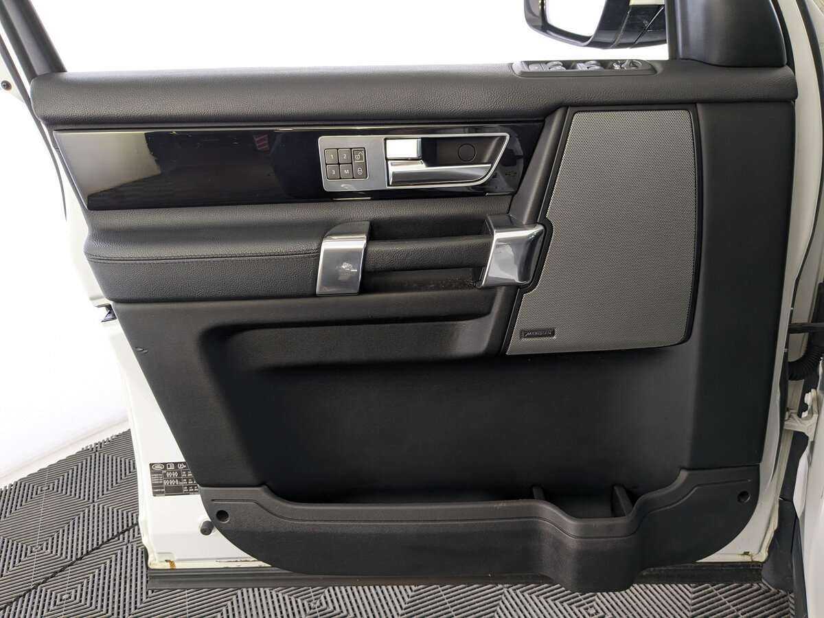 Land Rover Discovery 2015 года с пробегом. Фото: #11