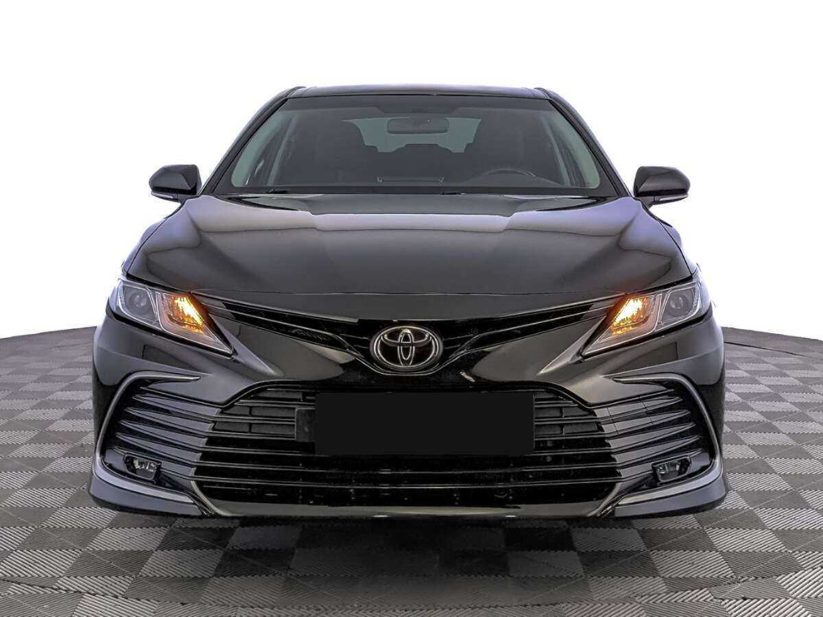 Toyota Camry 2021 года с пробегом. Фото: #1