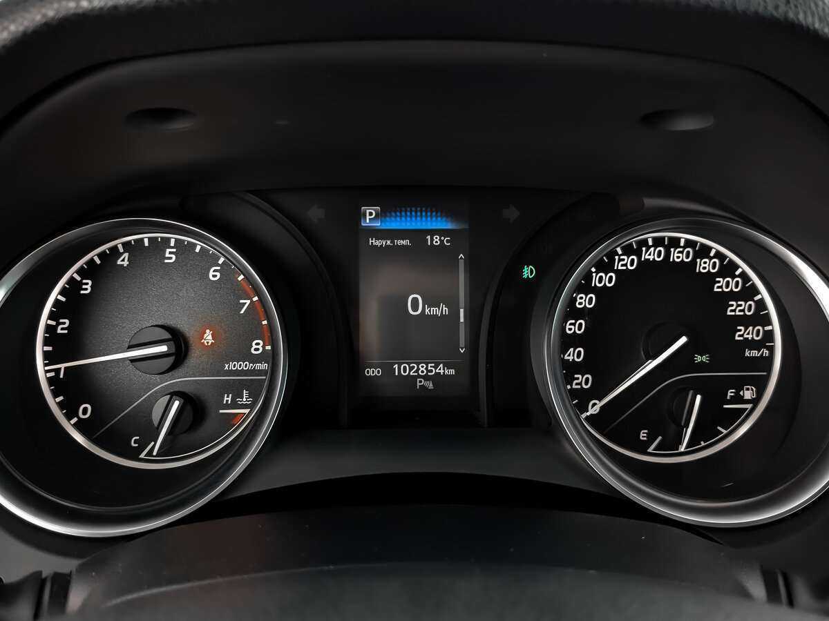 Toyota Camry 2018 года с пробегом. Фото: #11