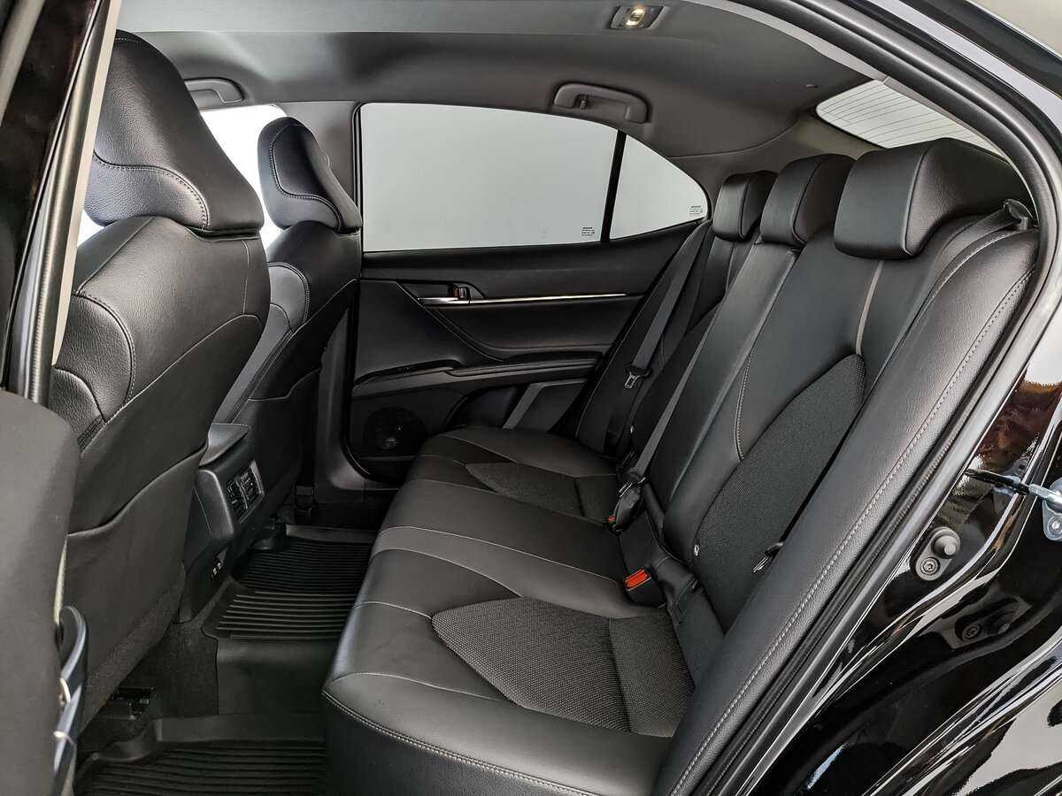 Toyota Camry 2022 года с пробегом. Фото: #13