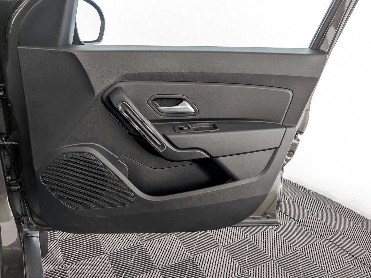 Б/У Рено Дастер 2021 года. Фото: #19