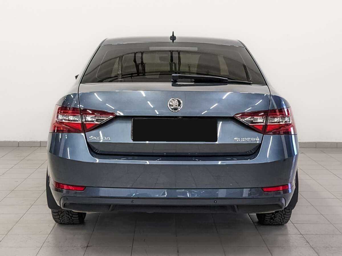 Skoda Superb 2017 года с пробегом. Фото: #5