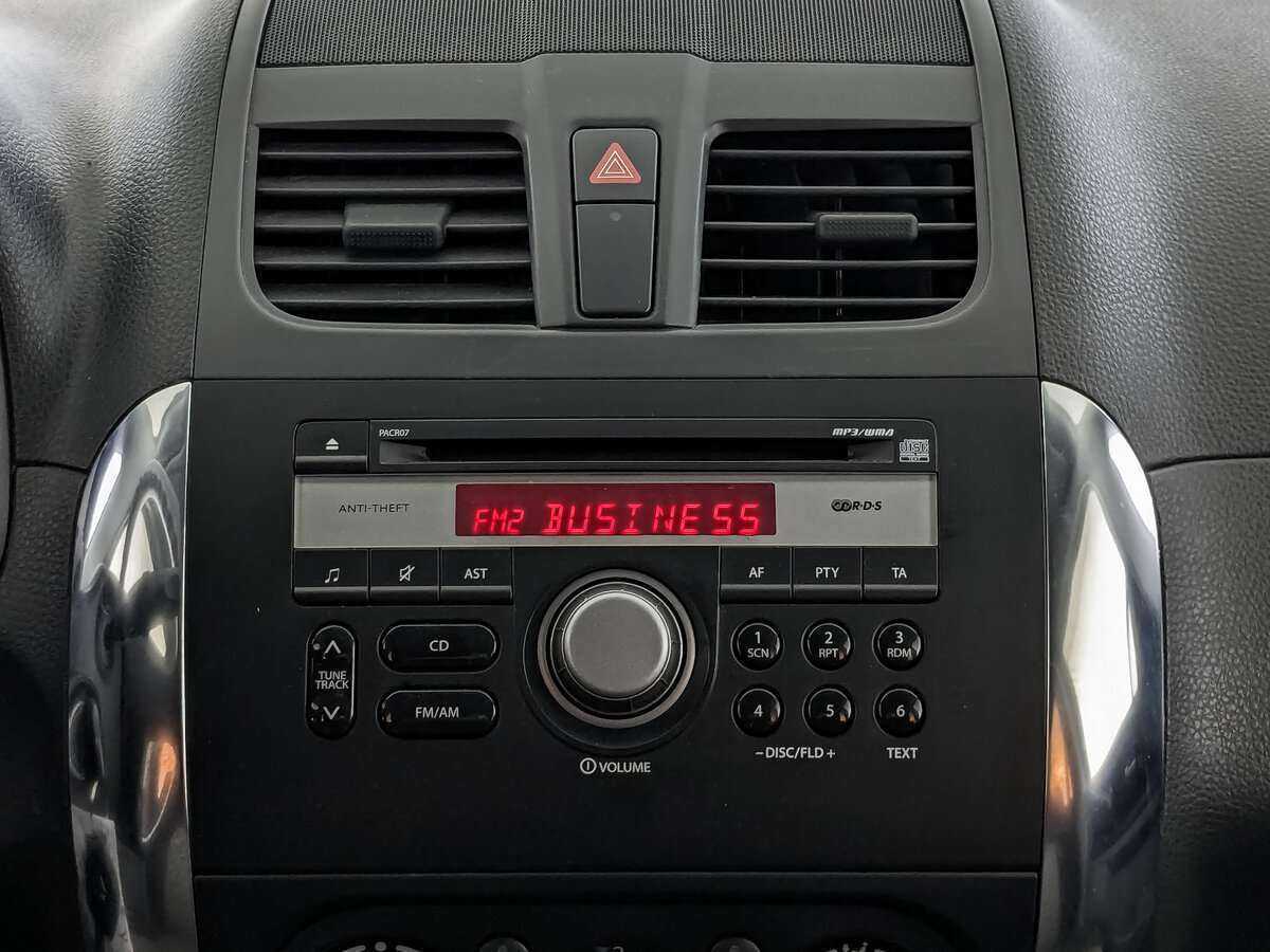 Б/У Сузуки С-Икс4 2014 года. Фото: #12