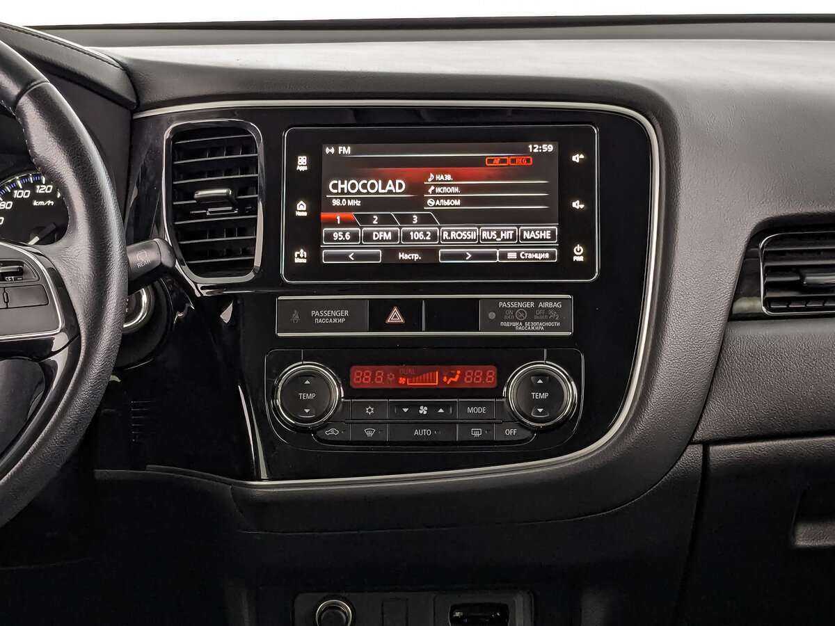 Б/У Митсубиши Оутлэндер 2020 года. Фото: #14