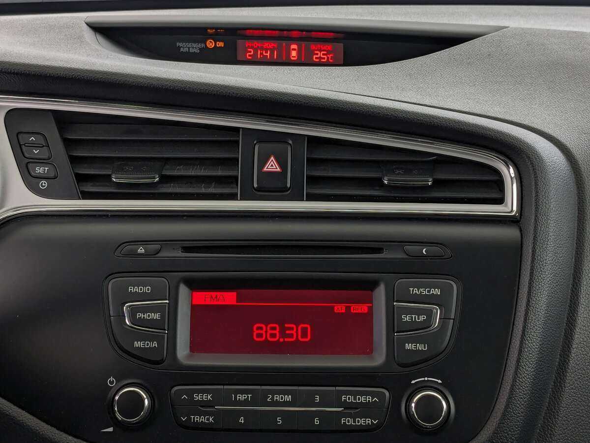 Б/У Киа Сид 2017 года. Фото: #12