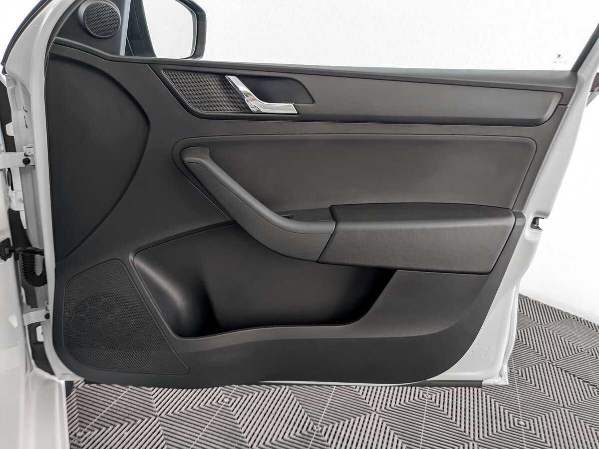 Б/У Шкода Рапид 2017 года. Фото: #21