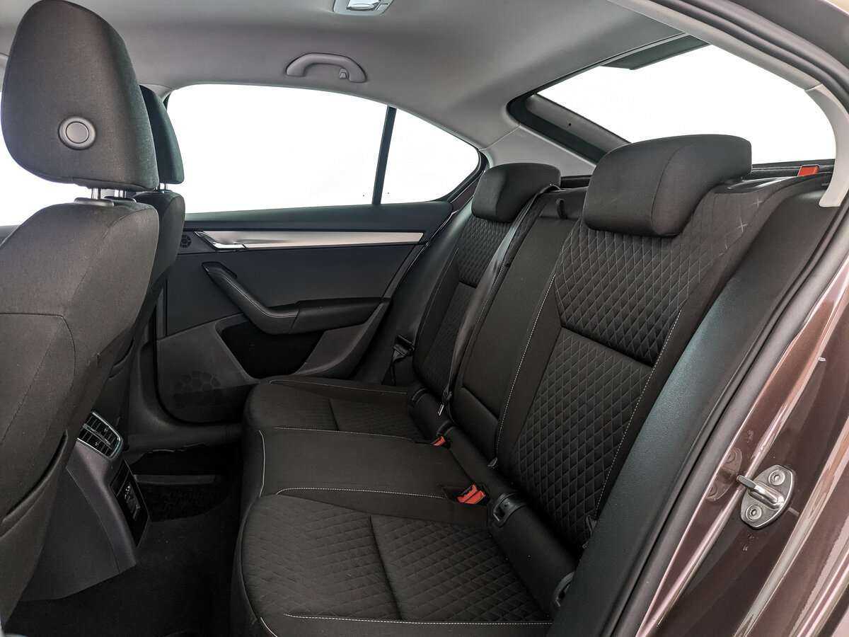 Б/У Шкода Октавия 2016 года. Фото: #17