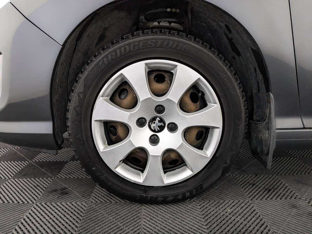 Б/У Пежо 408 2013 года. Фото: #11