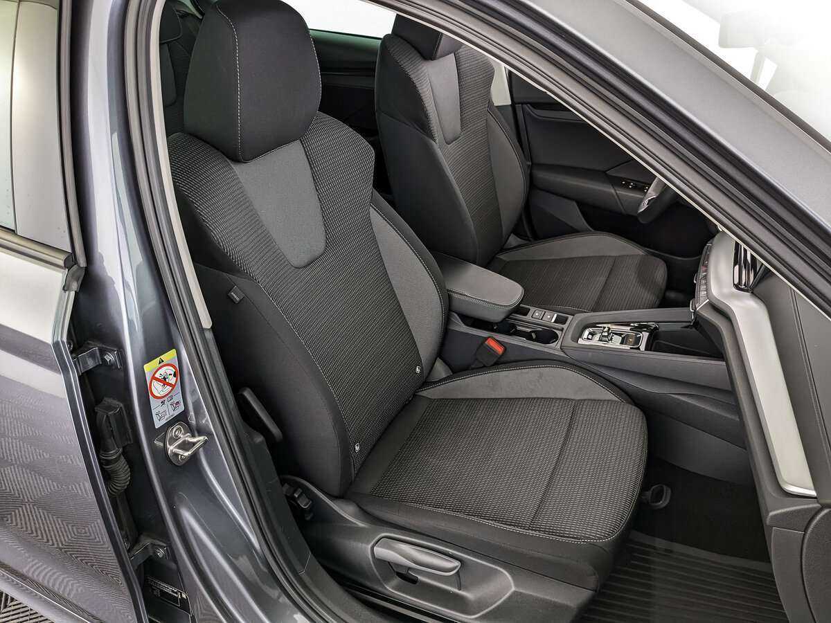 Б/У Шкода Октавия 2021 года. Фото: #17