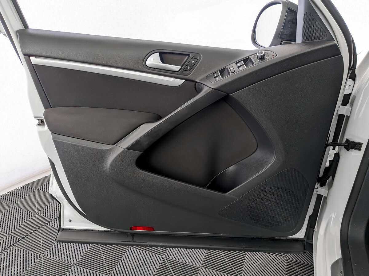 Б/У Фольксваген Тигуан 2013 года. Фото: #14