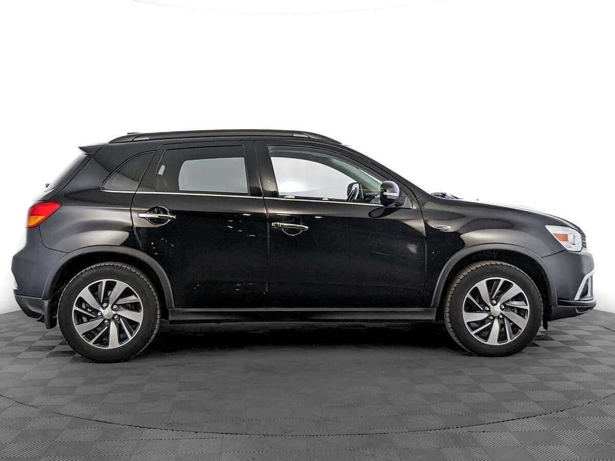 Б/У Митсубиши АС-Икс 2019 года. Фото: #3