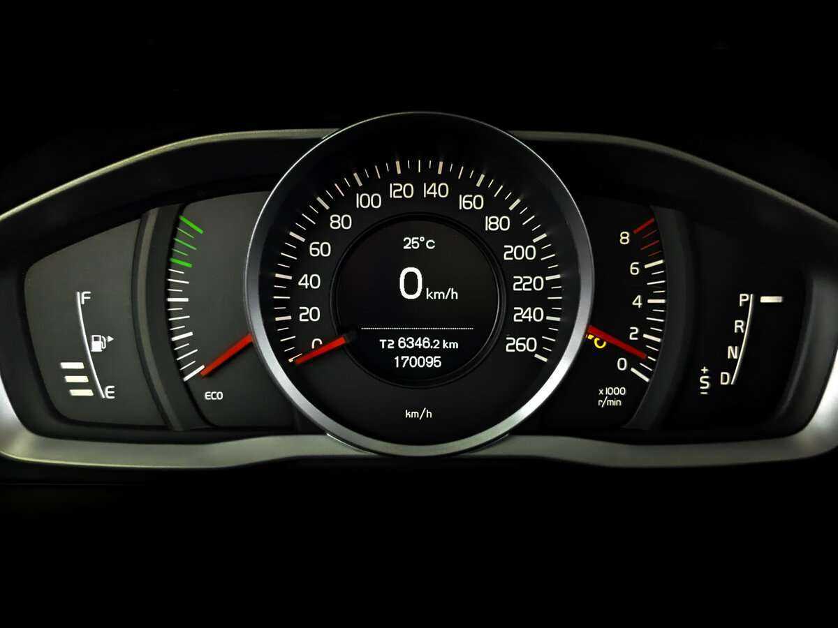 Б/У Вольво С60 2015 года. Фото: #10