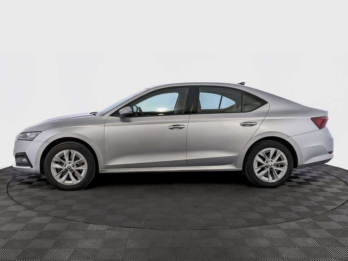 Skoda Octavia 2021 года с пробегом. Фото: #6